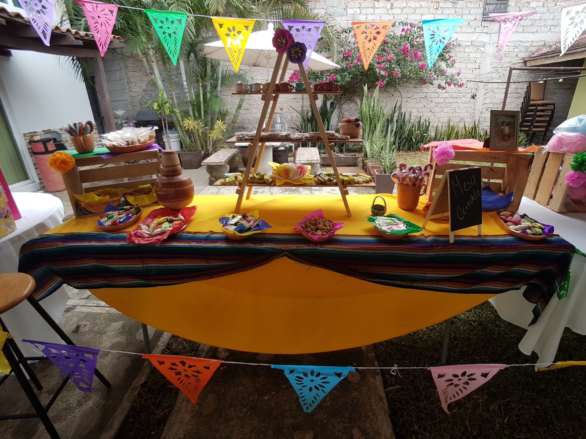 servifiestas los pinos Tepic, renta de sillas y mesas, mobiliario