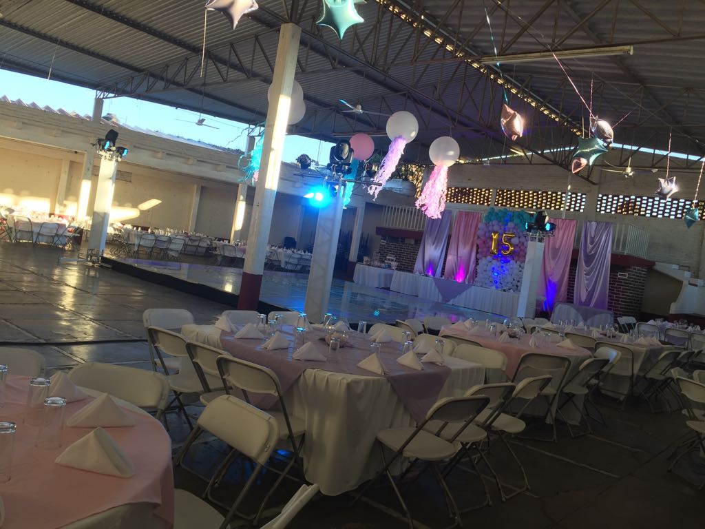 Servifiestas los Pinos-Alquier de mobiliario para eventos