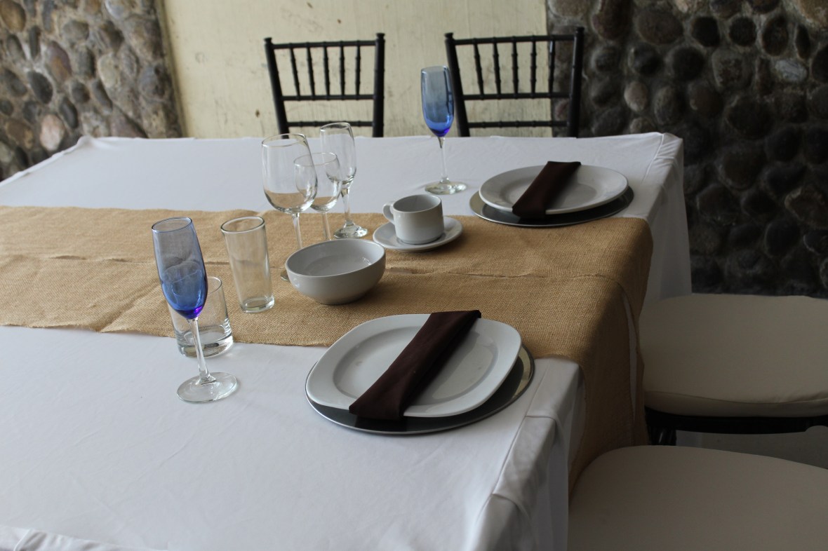 servifiestas los pinos Tepic, renta de sillas y mesas, mobiliario