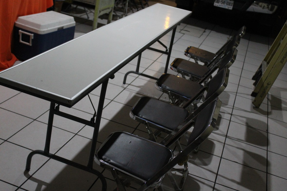 servifiestas los pinos Tepic, renta de sillas y mesas, mobiliario